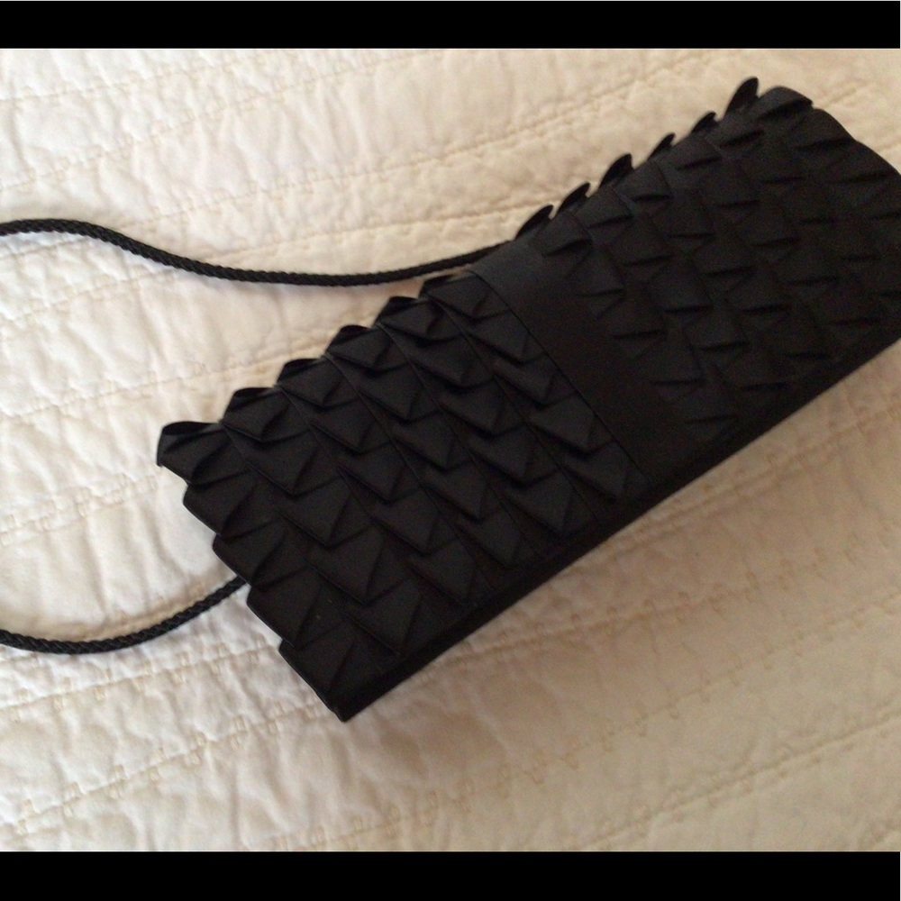 Jacqueline Ferra Clutch, black, shoulder strap 10x4 - Picture 5 of 5